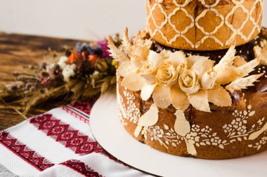 Geleneksel Slav düğün ekmeği korovay