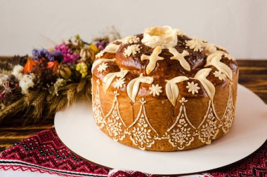 Geleneksel Slav düğün ekmeği korovay