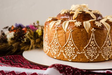 Geleneksel Slav düğün ekmeği korovay
