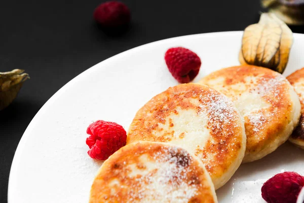 Sabroso Plato Con Queso Para Desayuno — Foto de Stock