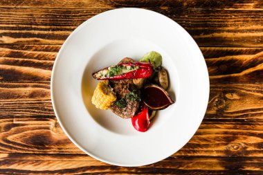 Sebzeli bir Gürcü yemeği.