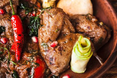 Sebzeli bir Gürcü yemeği.