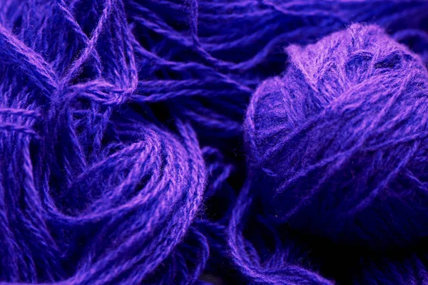 Tangle of blue wool on the background worko yarn. texture — Stock Photo, Image