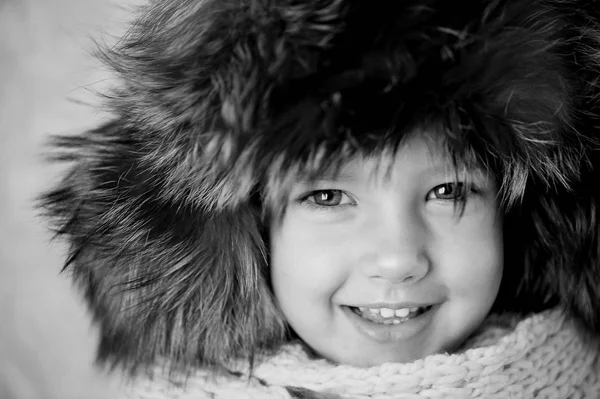 Cute little girl 3 years old in the cap . Portet large bw — Stock Photo, Image