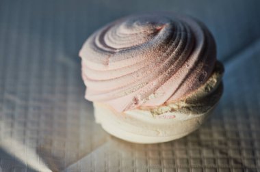 ev yapımı vanilyalı ve gülsuyu marshmallow, seçici odak.