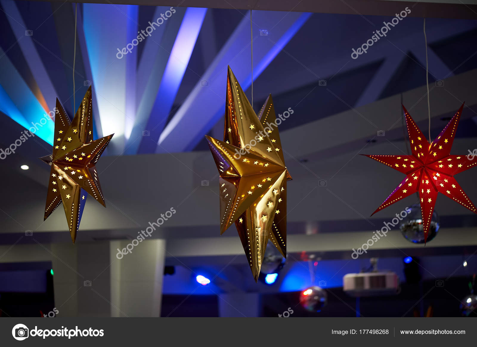 The High White Ceiling With Exposed Beams Decorated The High White Ceiling With Exposed Beams Decorated Shining Stars Home Decor