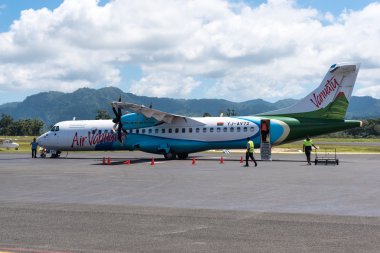 Vanuatu Atr 72-500 uçak Portvila Havaalanı'nda hava