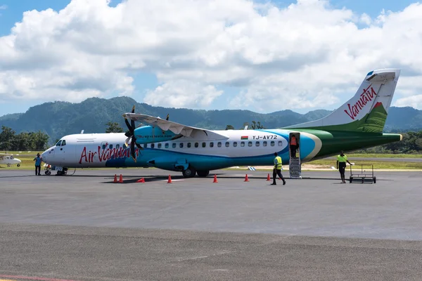 Vanuatu Atr 72-500 uçak Portvila Havaalanı'nda hava