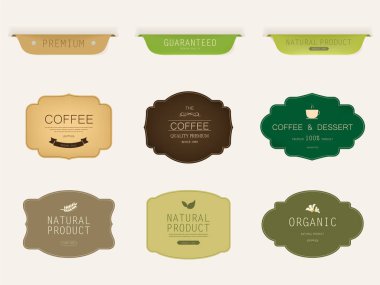 doğal etiket ve organik etiket yeşil renk kümesi. Vintage etiketleri ve rozetleri tasarım.