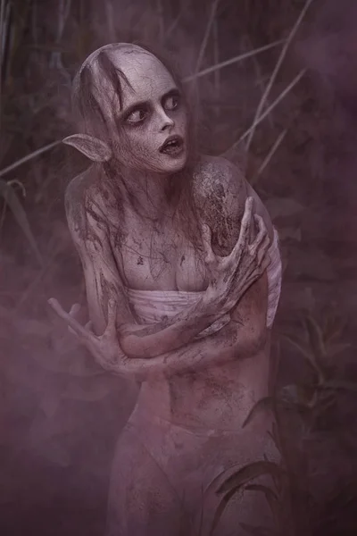 Bir korkunç korkunç fantezi stil gizemli yaratık portresi. Korku veya Halloween kavramı.