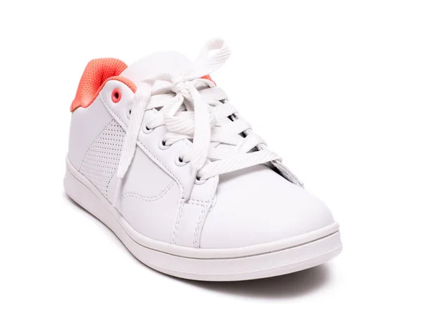 흰색 스 니 커 즈 흰색 배경에 고립입니다. 스포츠 신발. — 스톡 사진