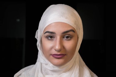 Kız hijab dua ile