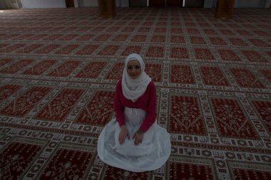 Beutiful kız hijab, dua eden