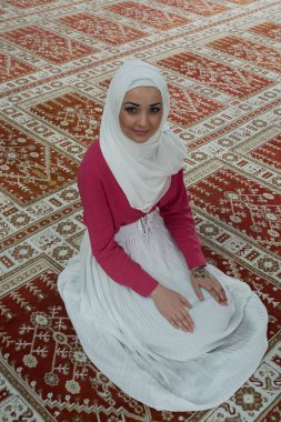 Beutiful kız hijab, dua eden