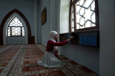 Cami okuma Kur'an Müslüman kadın