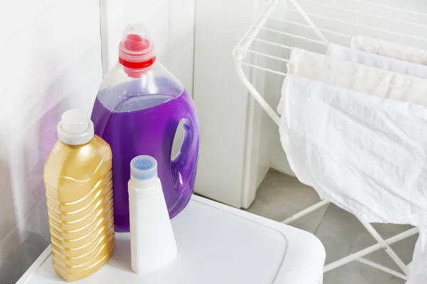 Waschmaschine Und Waschmittel Zum Waschen Haushalt Wäsche Waschen — Stockfoto