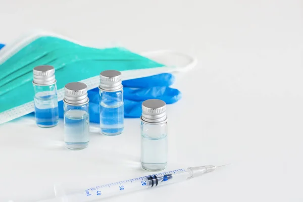 Aşı Için Tıbbi Cam Şişeler Şırınga Enjeksiyon Için Ampuller — Stok fotoğraf