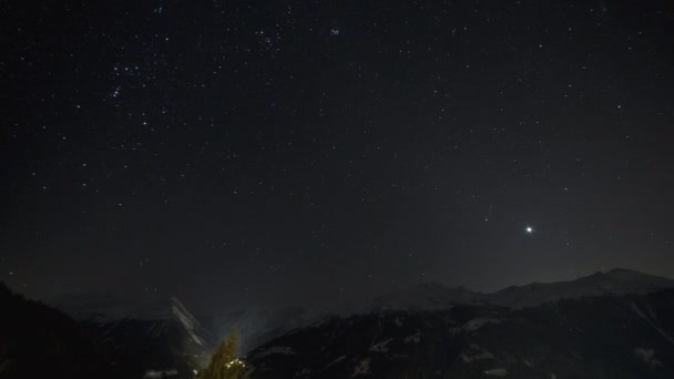 스위스 알프스의 별이 빛나는 밤 시간 경과 — 비디오