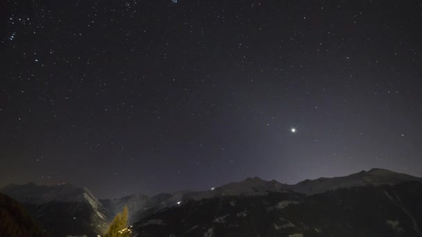 Alpes suisses coucher de soleil jusqu'au lever du soleil laps de temps 
