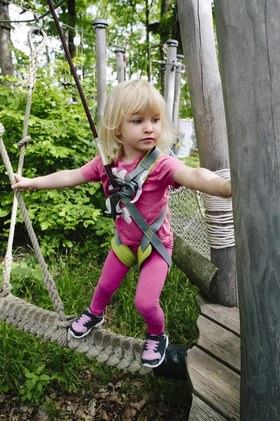 Çocuğun ipleri Sahası