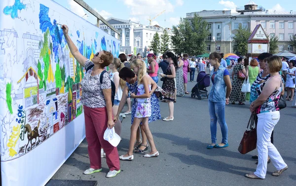 Colorear Omsk - evento en el 300 aniversario de la ciudad de Om — Foto de Stock