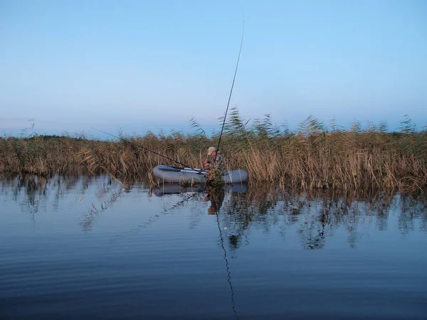 Avond op meer grote hoek — Stockfoto