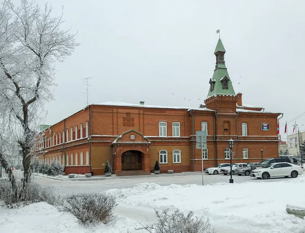 Vista del edificio del Ayuntamiento de Omsk, construido en 1897 —  Fotos de Stock