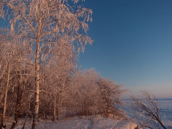 Avond aan de rivier de Irtysh, Omsk, Siberië, Rusland — Stockfoto