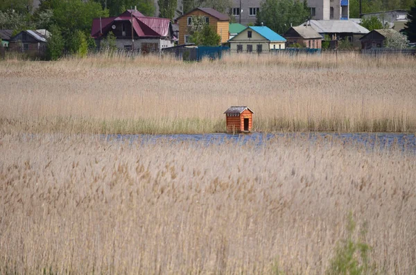 Vue de la ville d'Omsk depuis le port de Park Bird — Photo