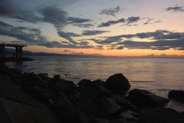 Sunrise over the coast of Alushta — Stock Photo, Image