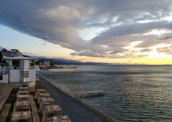 Pohled na krymské pobřeží ve městě Alushta — Stock fotografie