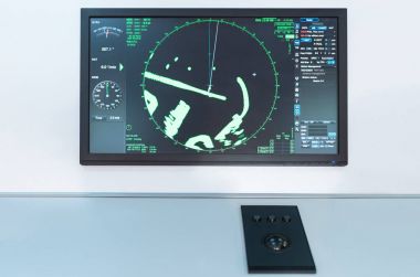 Radar panelde bir tekne. Deniz navigasyon kurulu