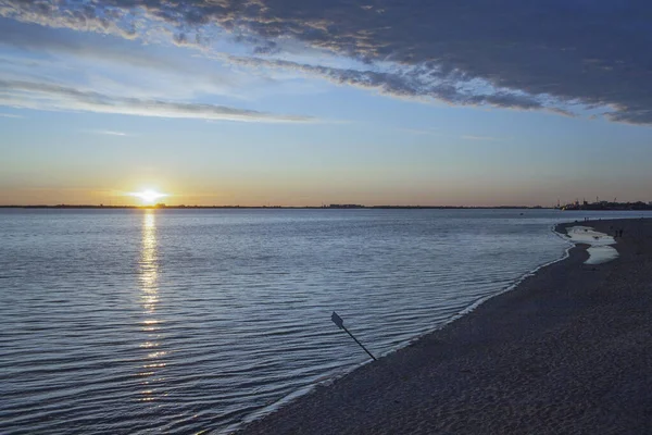 Sunset on the river Northern Dvina. — Stock Image Sunset River Northern Dvina Stock Photo