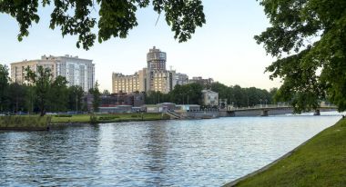 Akşam St. Petersburg. Primorskiy avenue