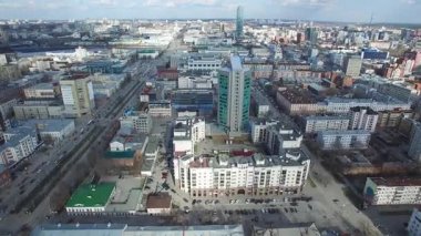Yekaterinburg binaların üzerinde hava video