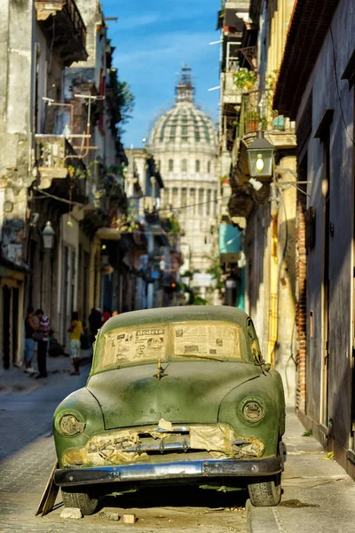 Auto in Havana — Stockfoto