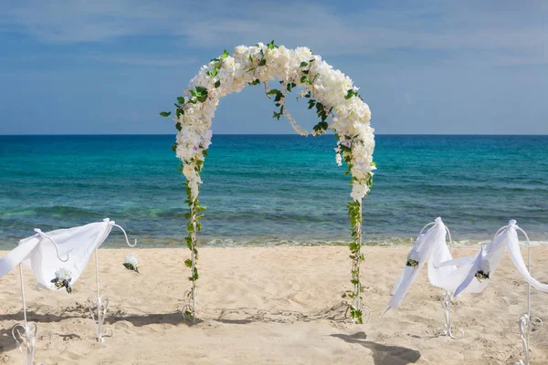 Украшения для свадьбы на пляже — стоковое фото