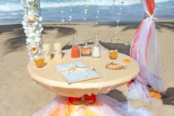 Decorações para casamento na praia Imagens Royalty-Free