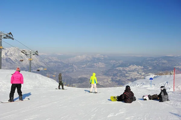 Snowboardistů v Alpách — Stock fotografie