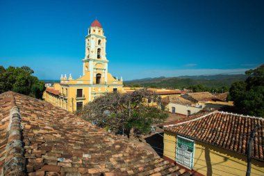 Panoramik büyük sarı eski Şapel, dar sokakları, ro