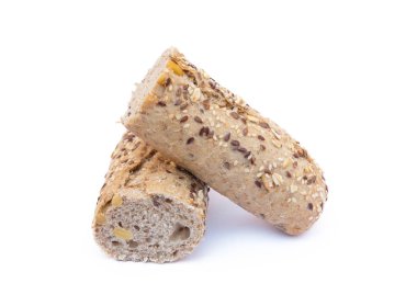tam buğday ekmeği beyaz arkaplanda izole