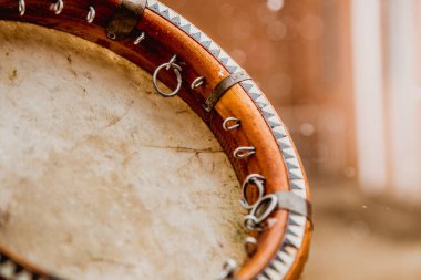 Orta Asya tef. Özbek doira. Geleneksel Özbek müzik aleti doira, Buhara, Özbekistan
