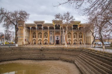 Karmaşık Bolo-hauz - bir cami, bir minare ve bir Havuzu, Buhara, Özbekistan
