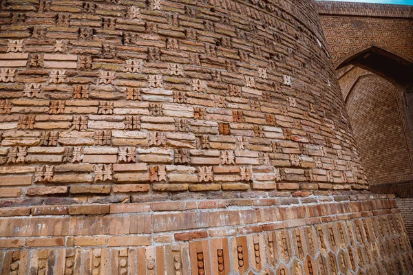 The architectural detail of Kalon minaret of Poi-Kalyan Ensemble, Bukhara, Uzbekistan — Stock Photo, Image