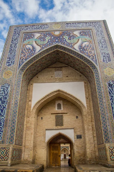 Nadir Divan-Begi Madrasah mešita v Bukhara, Uzbekistán — Stock fotografie