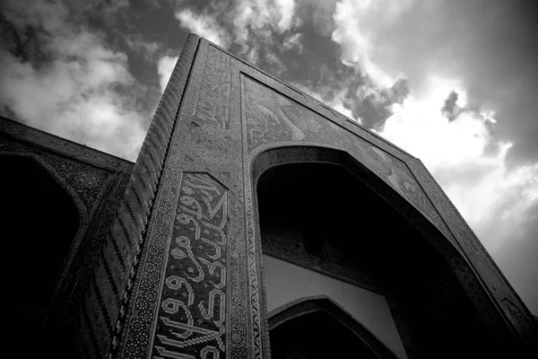 Nadir Divan-Begi Madrasah Mosque in Bukhara, Uzbekistan — Stock Photo, Image