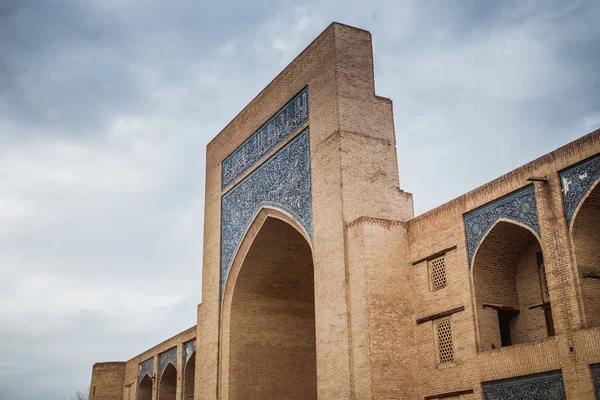 Nadir Divan-Begi Madrasah mešita v Bukhara, Uzbekistán — Stock fotografie