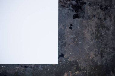 Eski metal tahta kağıt.