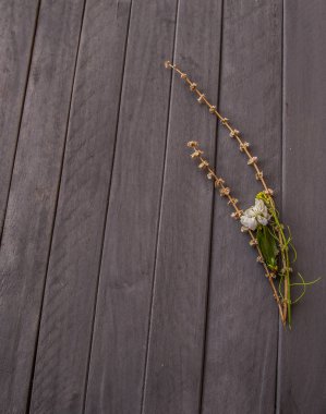 ahşap arka plan bahar çiçeği