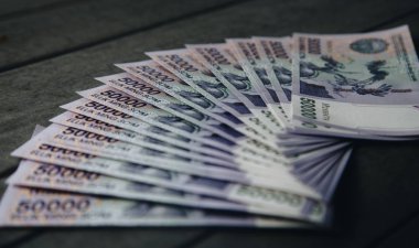 Özbek banknotlar. Elli bin Özbek toplamları